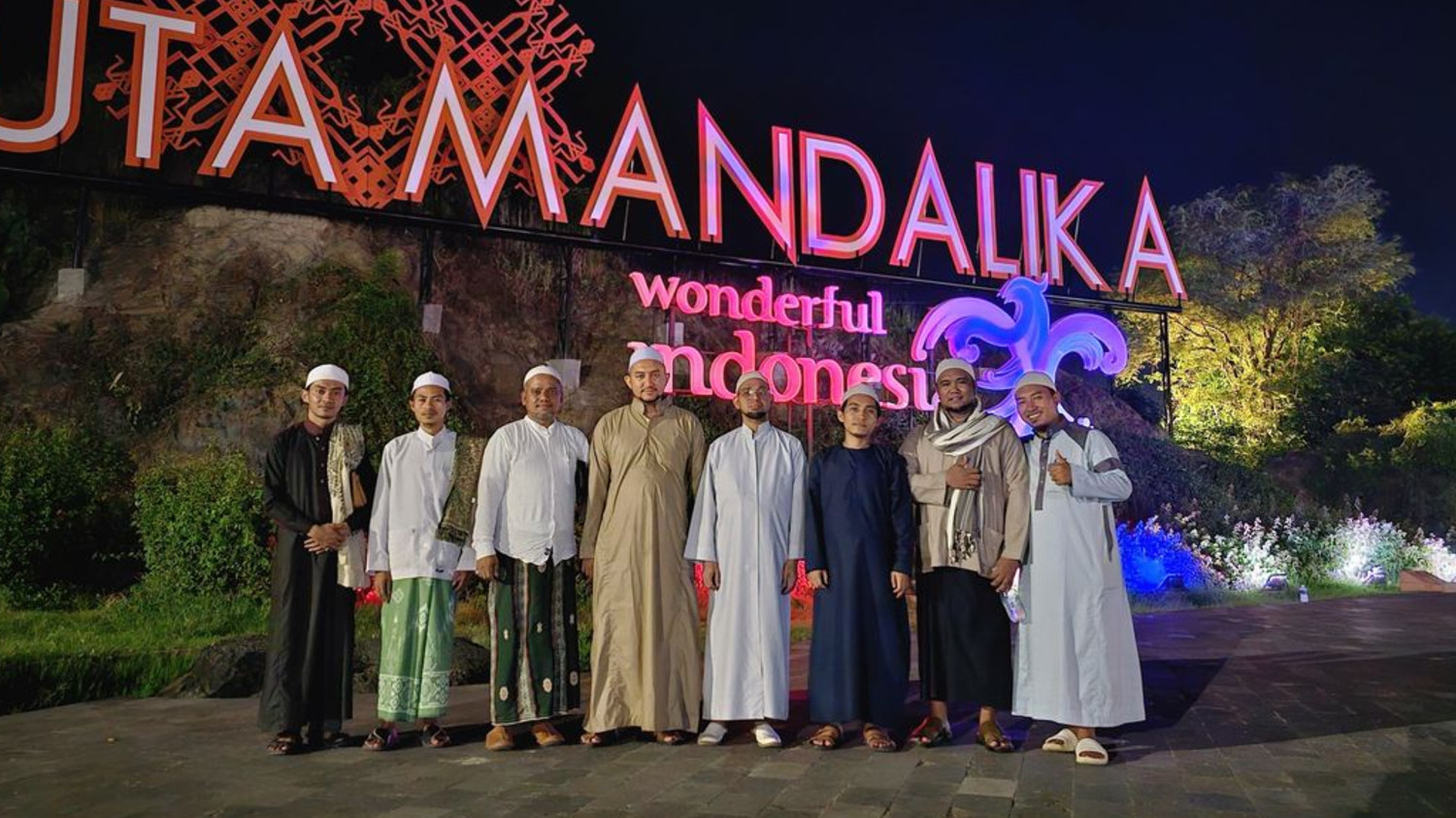 KUNJUNGAN KHIDMAH MAJELIS AL-WAFA BIAHDILLAH INDONESIA